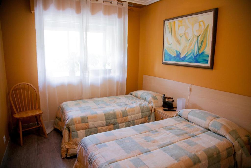 Pension Parque Del Ebro (Adults Only) Logroño Chambre photo
